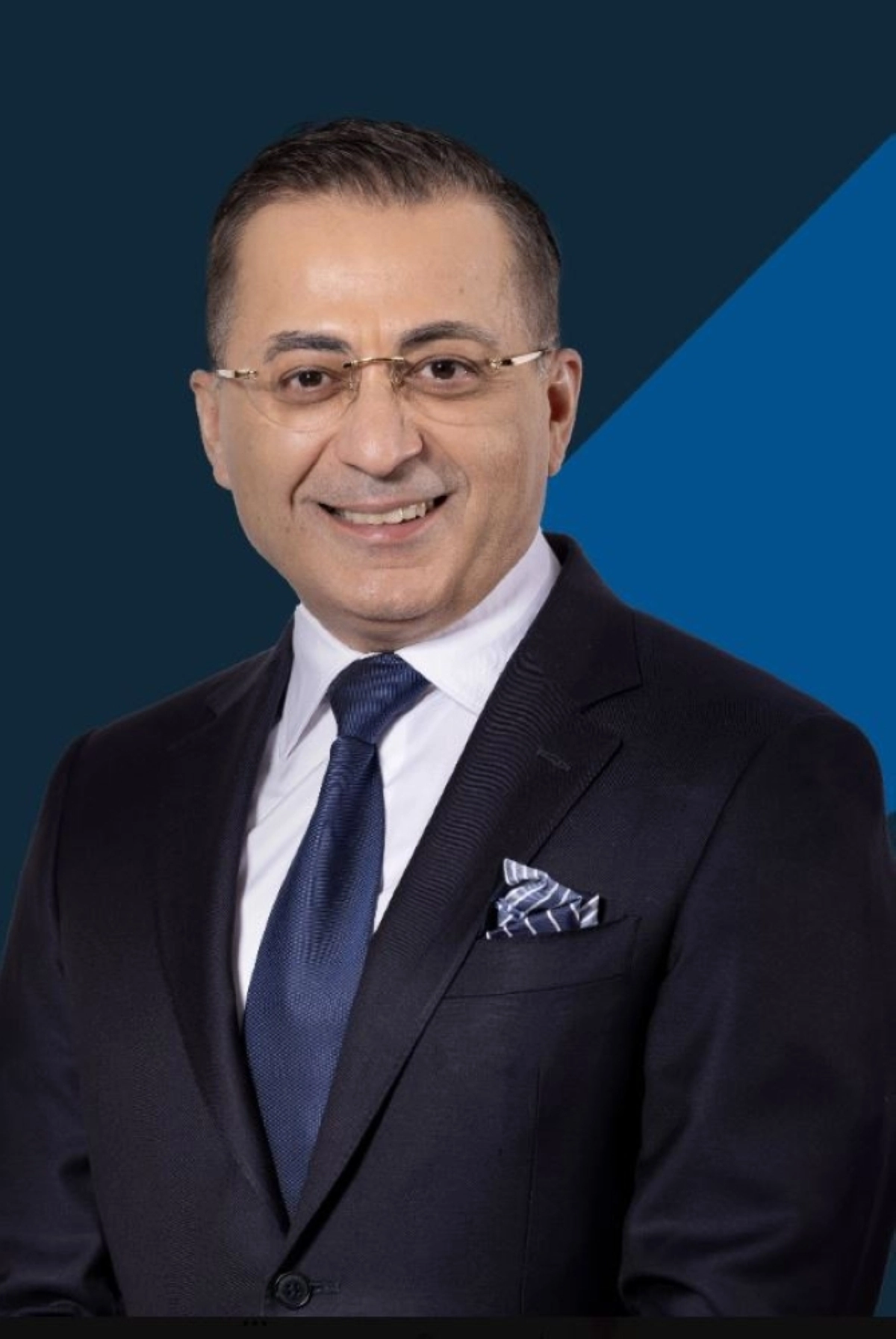 الرئيس التنفيذي لشركة آلات