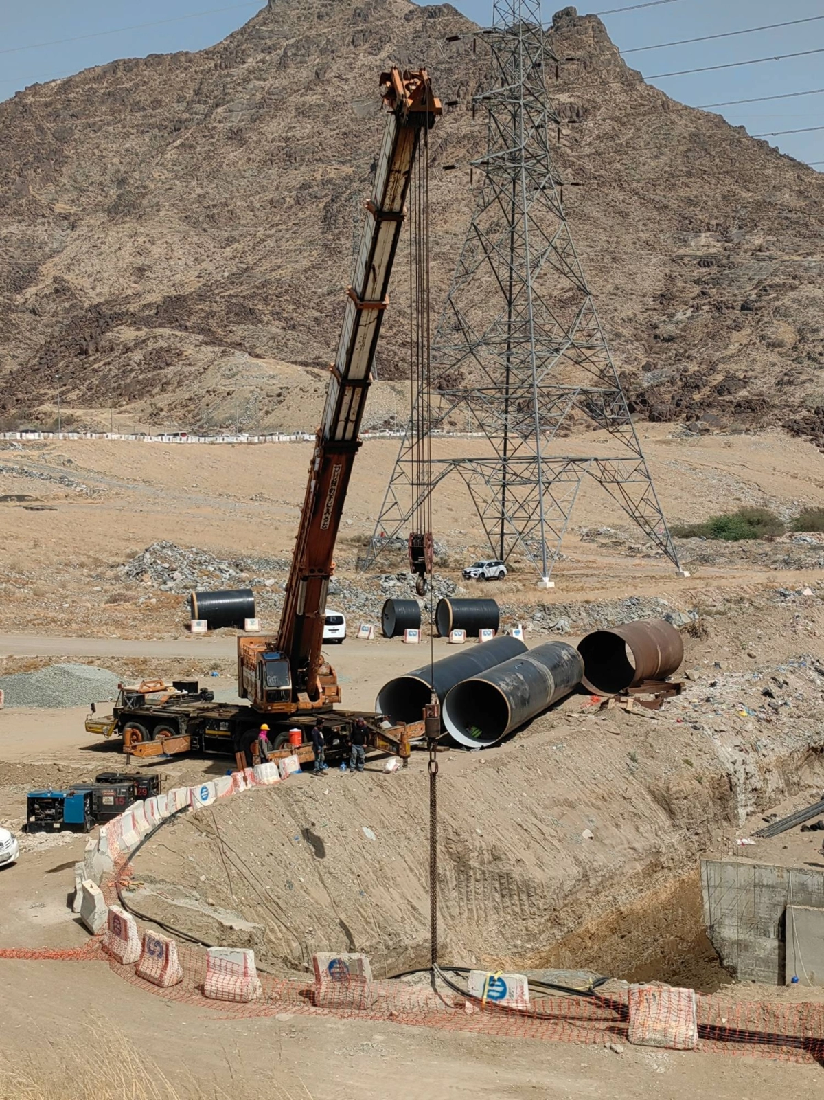 (أنس الحارثي)