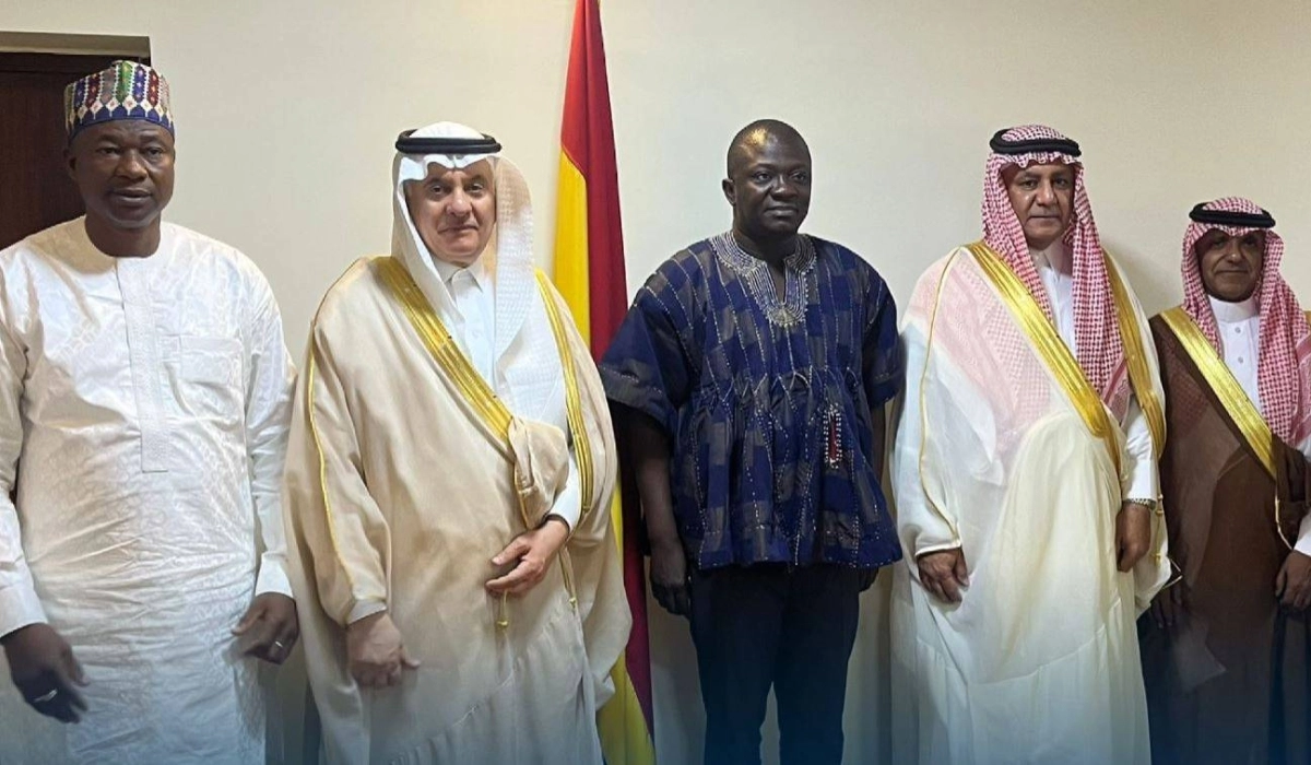 


الفضلي و الوزير الغاني في ختام جولته الأفريقية 