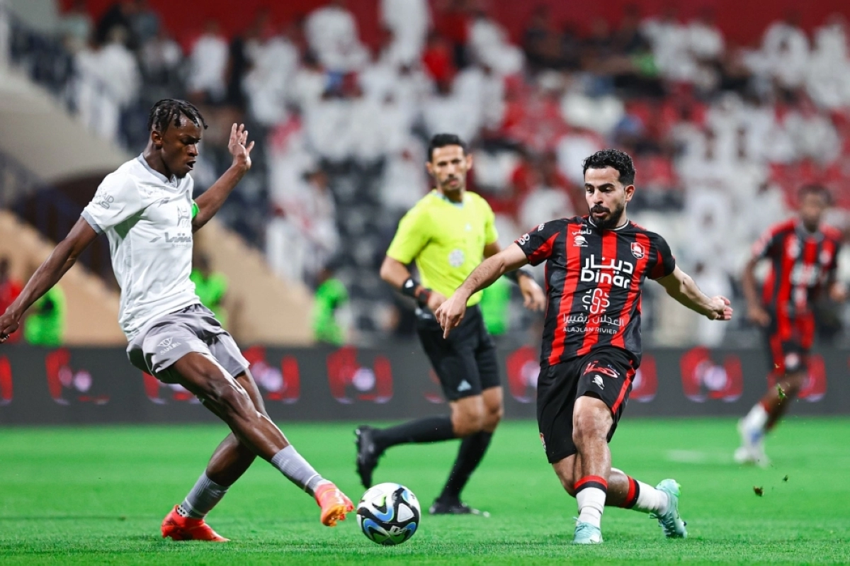 الطائي يتعادل أمام الرائد 