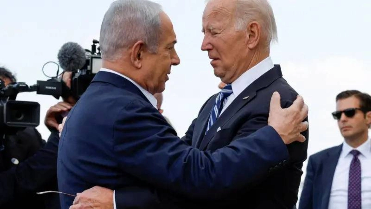 


علاقة استراتيجية تجمع رئيس أمريكا بمسؤولي الاحتلال 