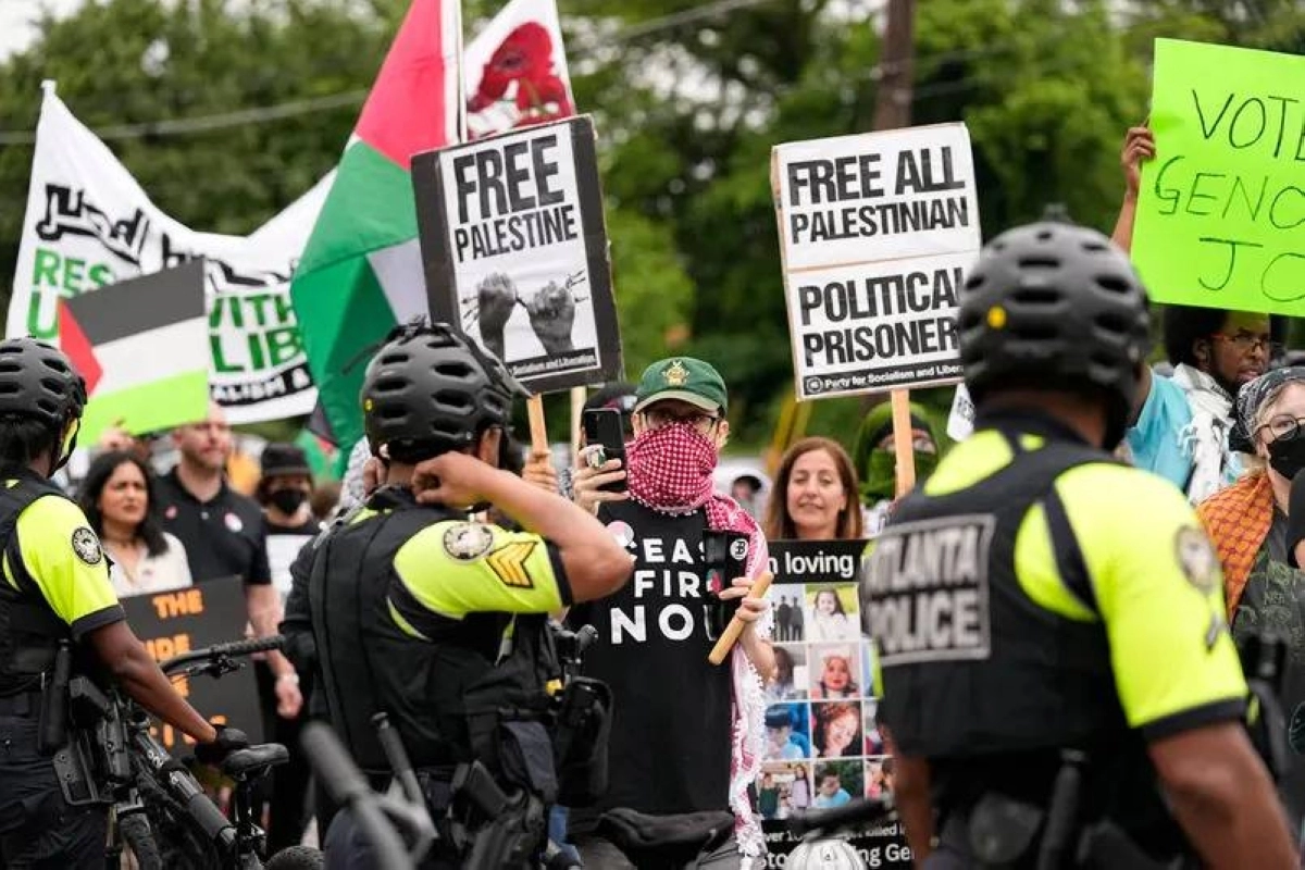 طلاب أمريكيين يتضامنون مع غزة