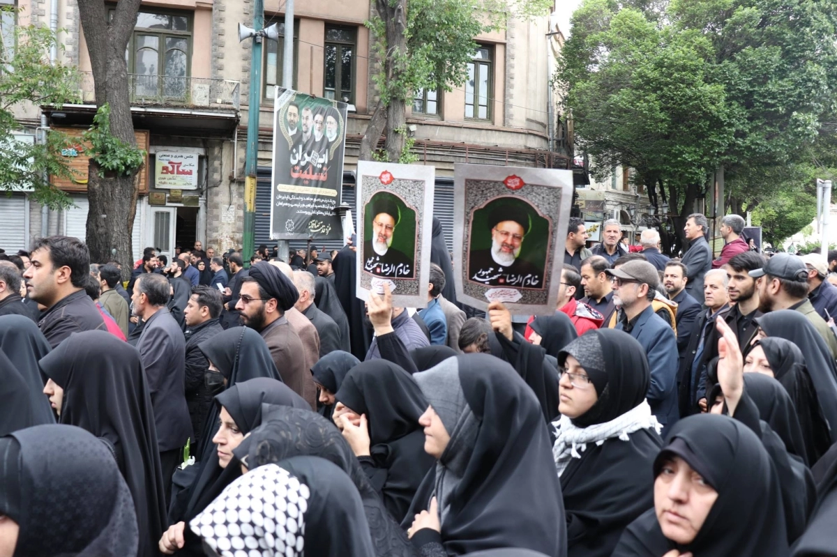 مراسم تشييع الرئيس الإيراني إبراهيم رئيسي (د ب أ)