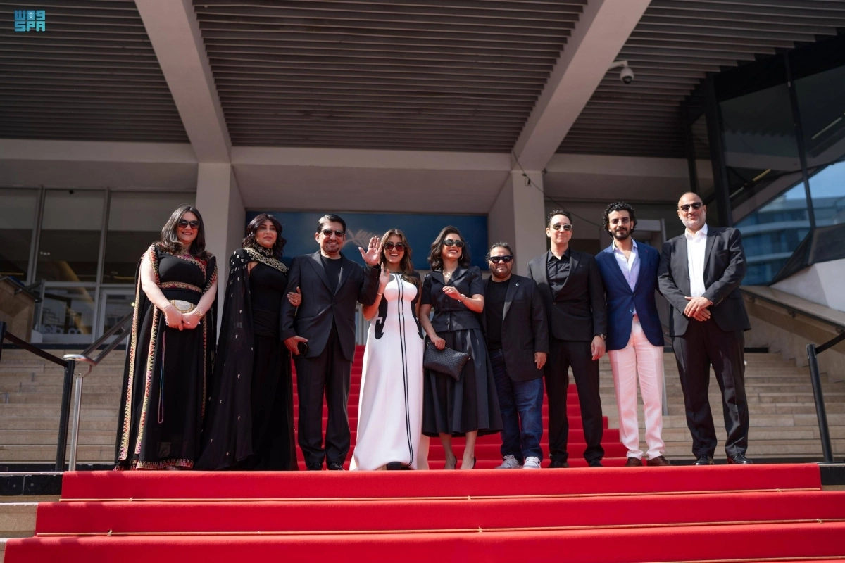 


مشاركون في العرض السينمائي              (مكة) 