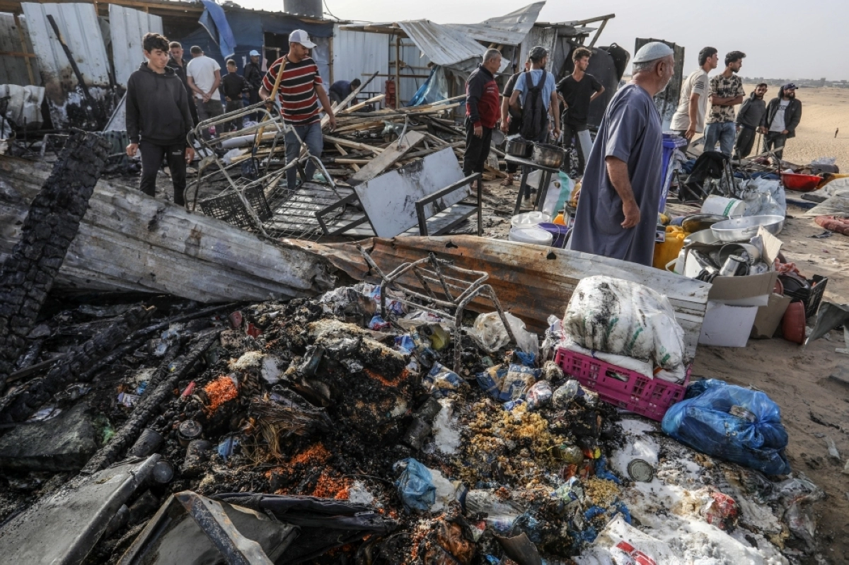 الدمار الكبير في مخيم اللاجئين برفح (د ب أ)