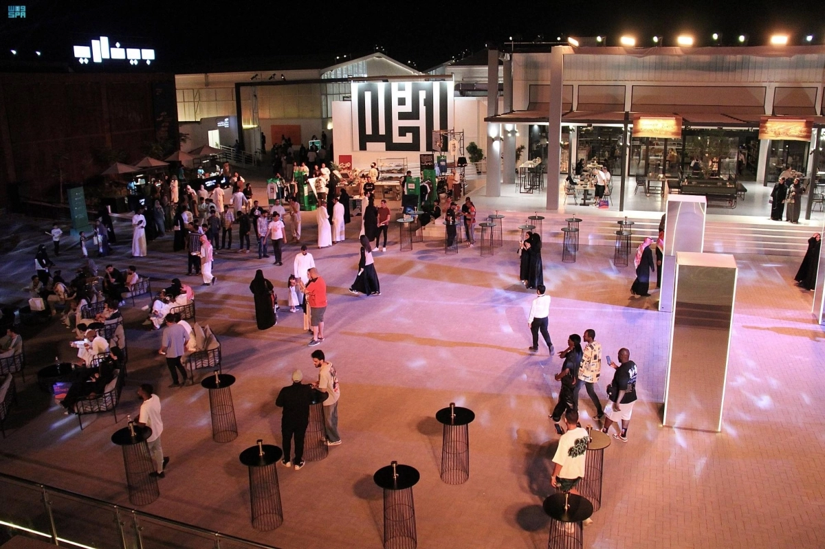 


زوار لبينالي الدرعية                       (مكة) 