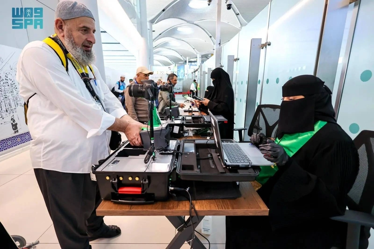 


تسخير التقنية المتطورة لخدمة الحجاج                                   (مكة) 