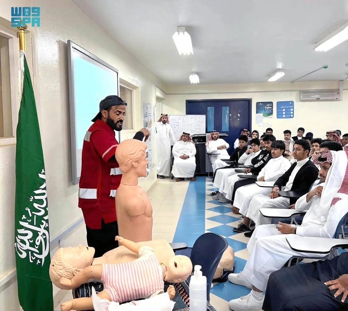 


معلمون يتلقون تدريبا                      (مكة) 