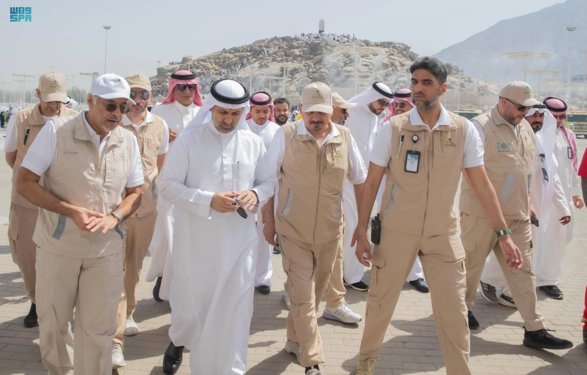 


فهد الجلاجل خلال جولاته                                           (مكة) 