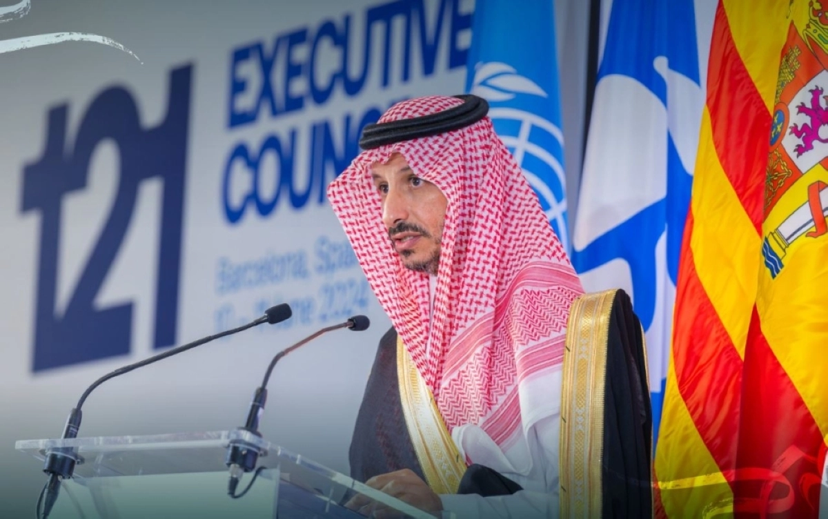 الخطيب يلقي كلمته