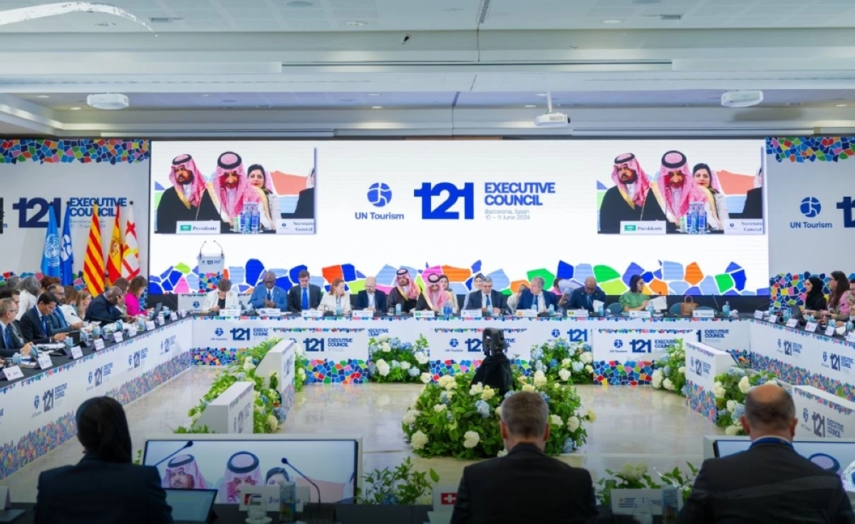 وزير السياحة ترأس الاجتماع