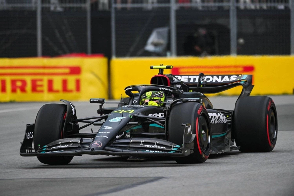 


فريق مرسيدس 