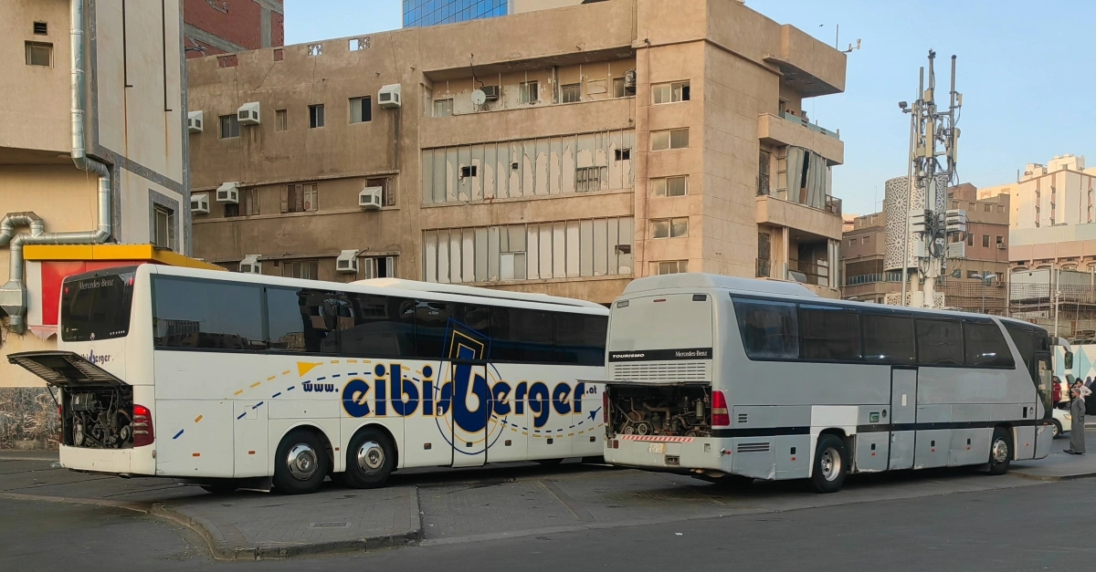 (أنس الحارثي)