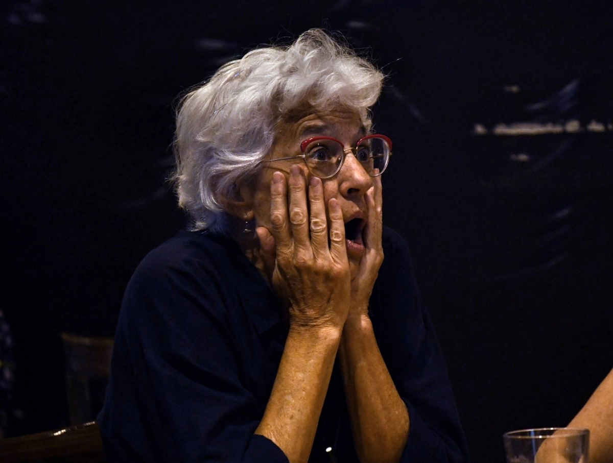 


دهشة من أداء بايدن 