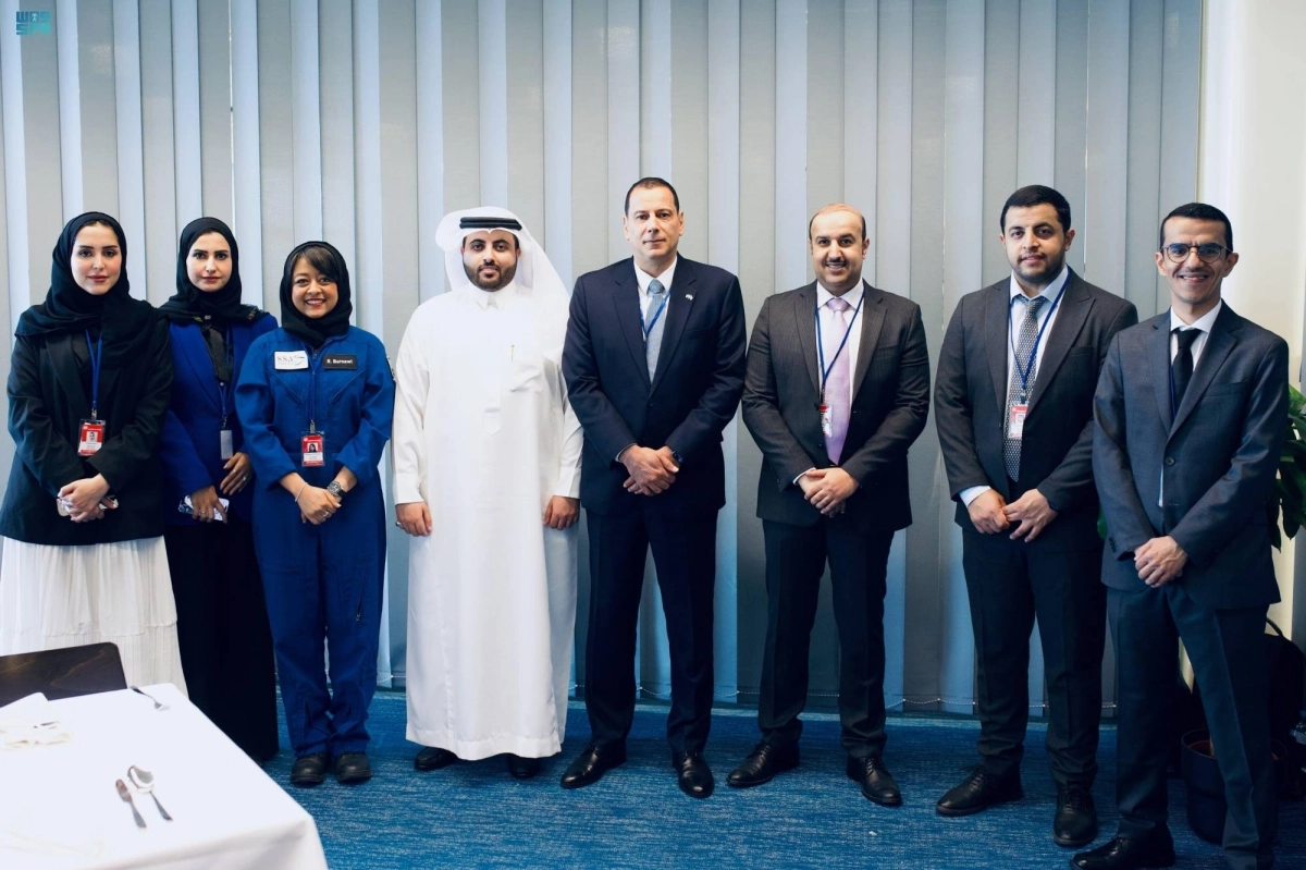 


الوفد السعودي خلال مشاركته في فيينا                                (مكة) 