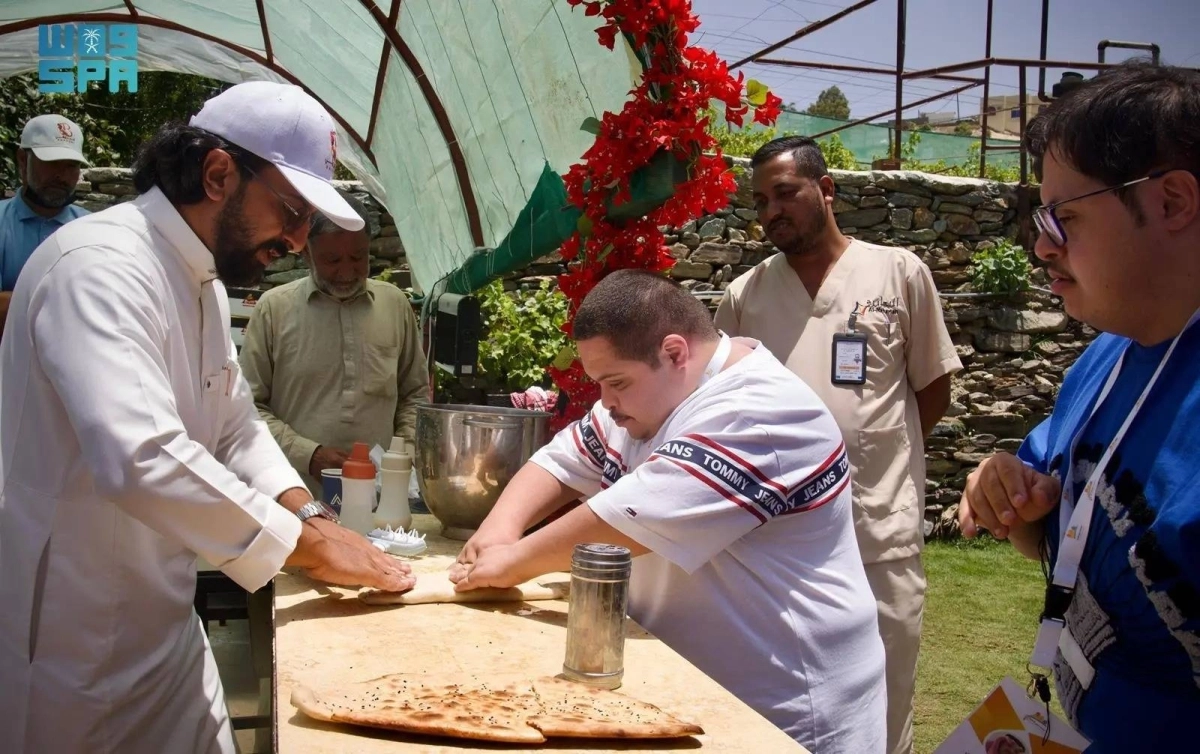 


من البرنامج الترفيهي                               (مكة) 