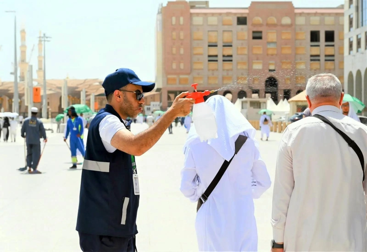 


جهود كبيرة للمتطوعين خلال موسم الحج                                                      (مكة) 