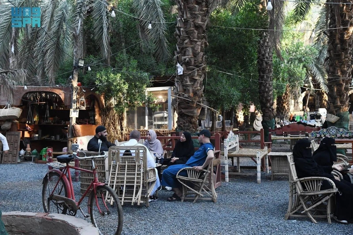 


إحدى المزارع الريفية                          (مكة) 