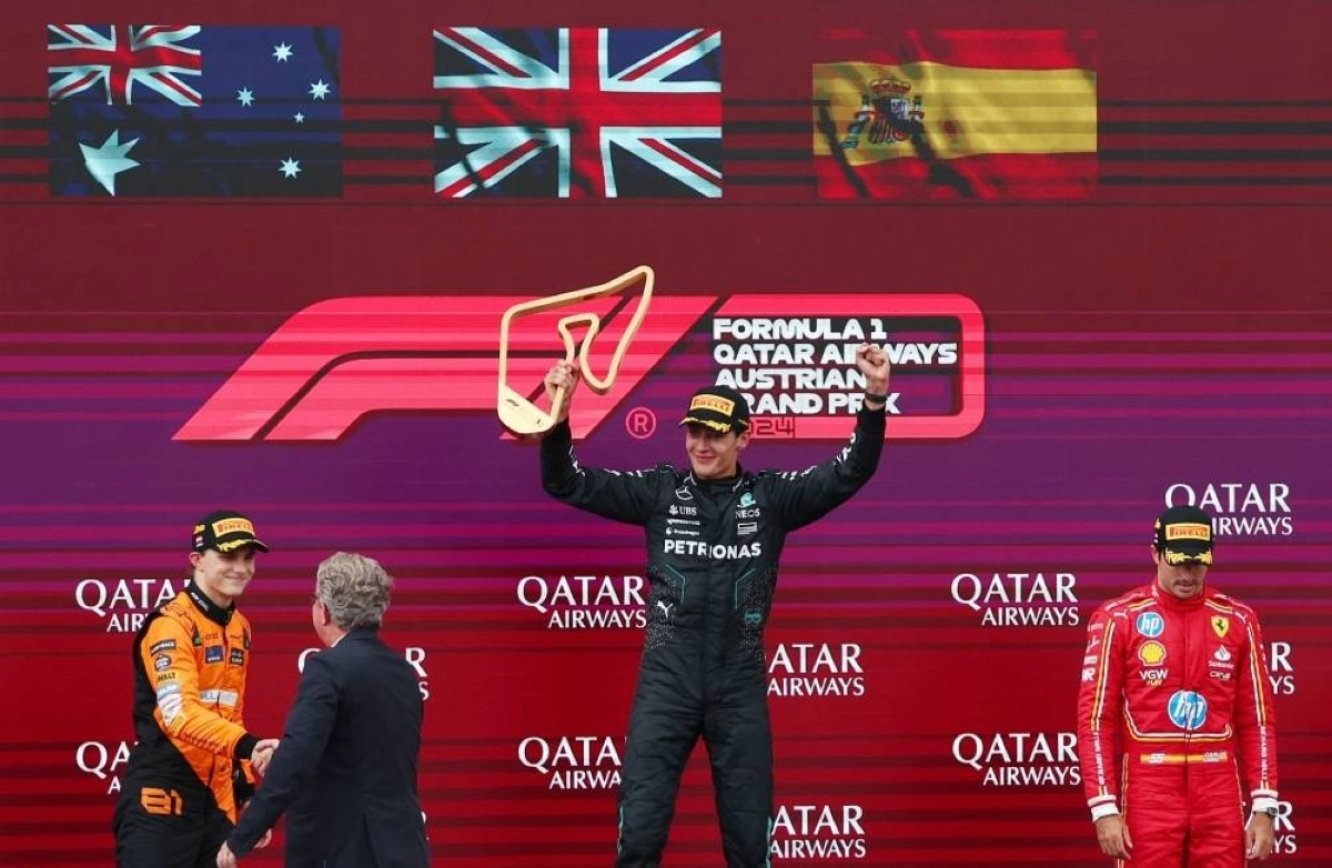 


جورج راسل يتوج بجائزة النمسا 