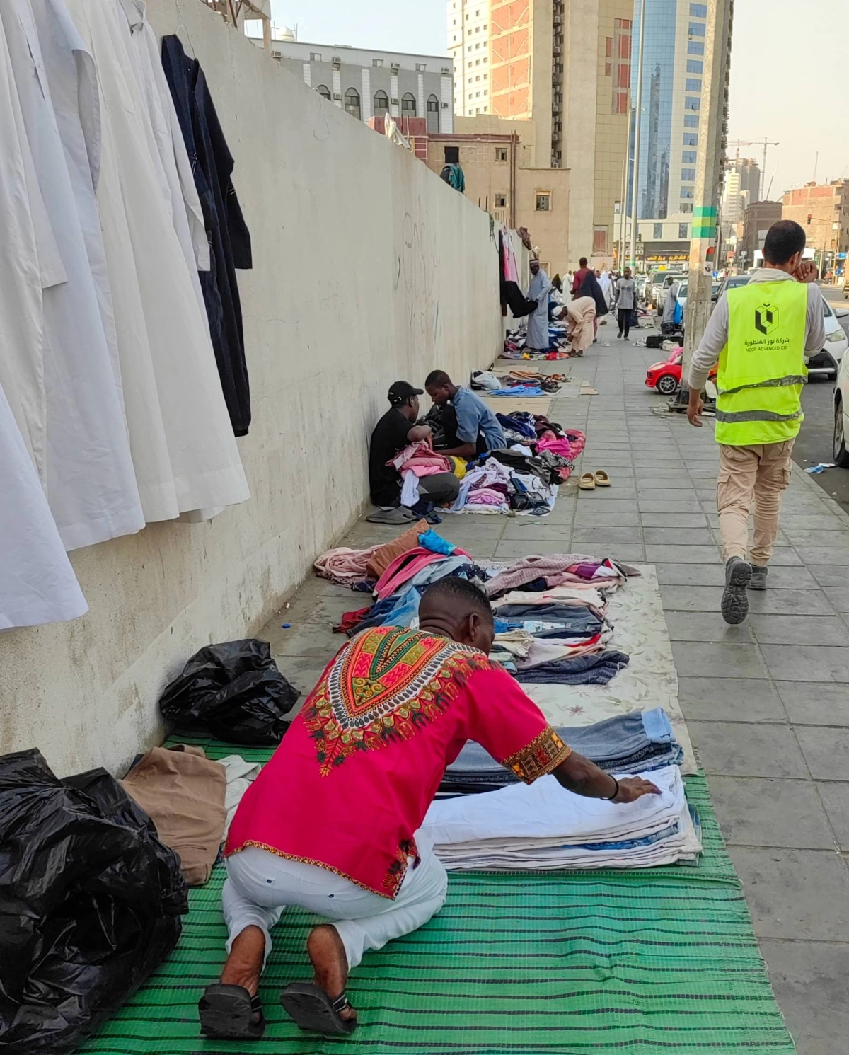 (أنس الحارثي)