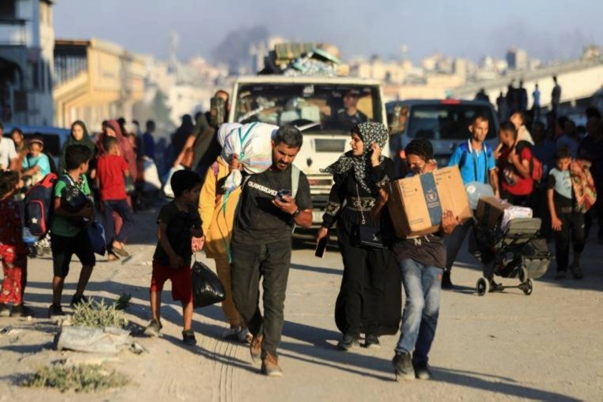 


عائلات نازحة داخل غزة 