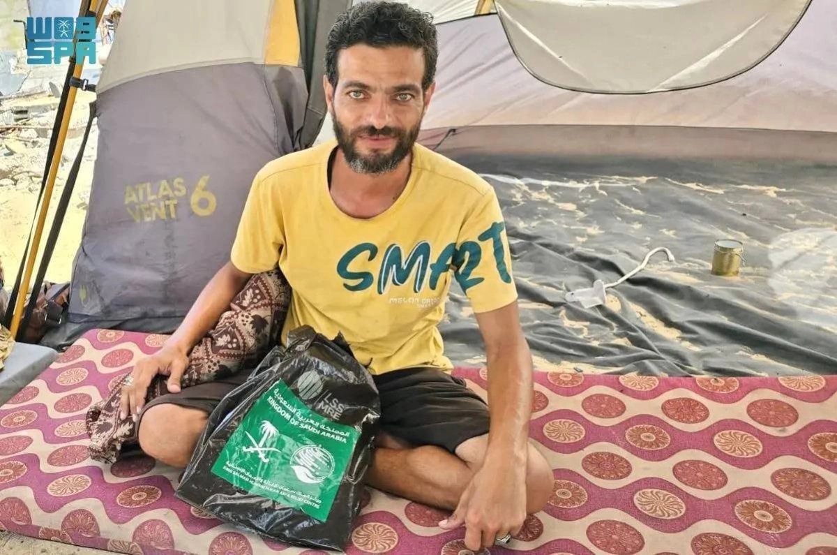 


المساعدات في خيام الغزاويين 