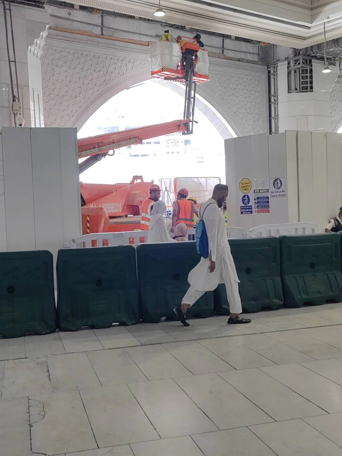 (أنس الحارثي)