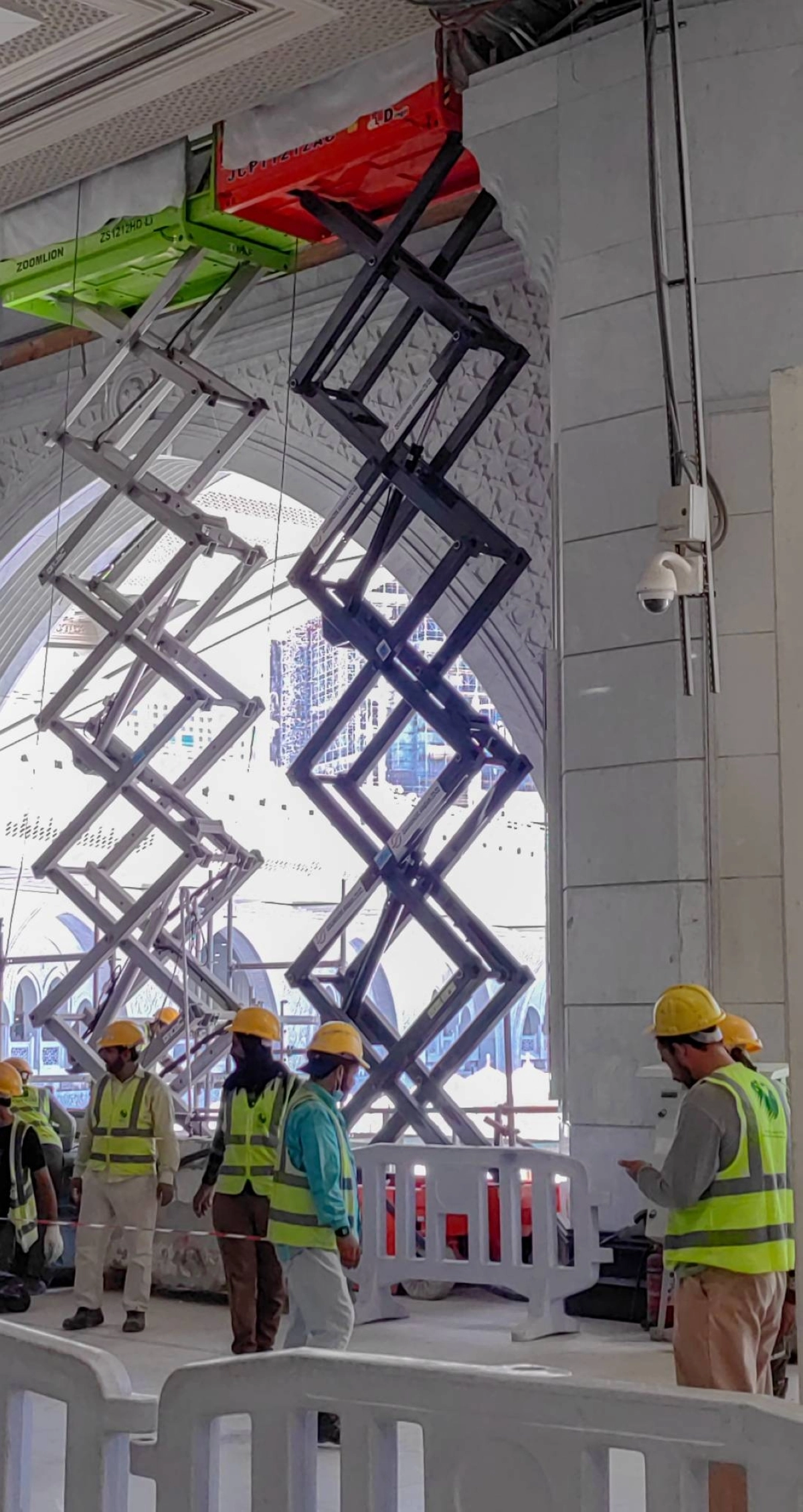 (أنس الحارثي)