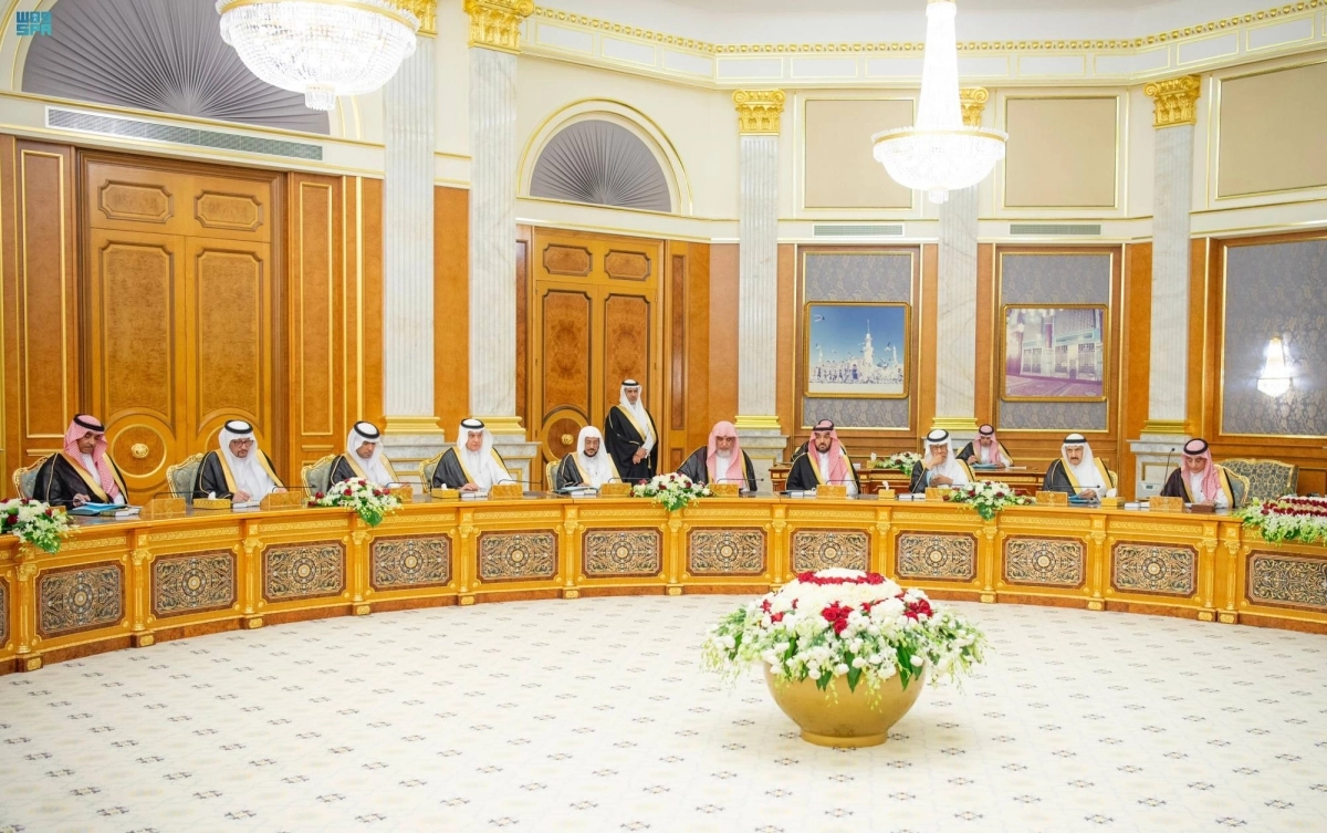 


من جلسة مجلس الوزراء 