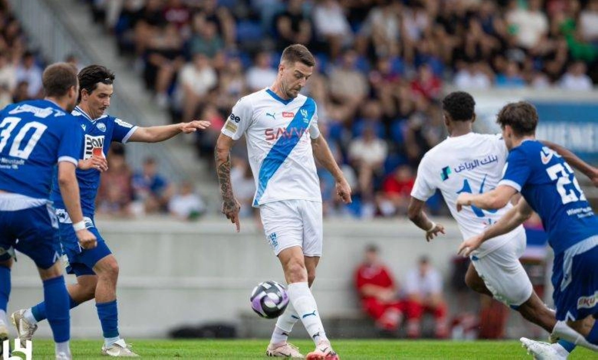 


جانب من مباراة الهلال ونويشتات 