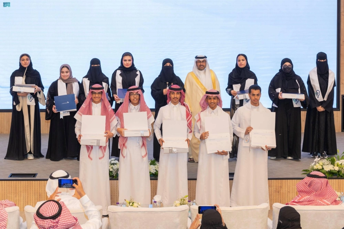 


من اتفاقية الشراكة لدعم الموهوبين                                       (مكة) 