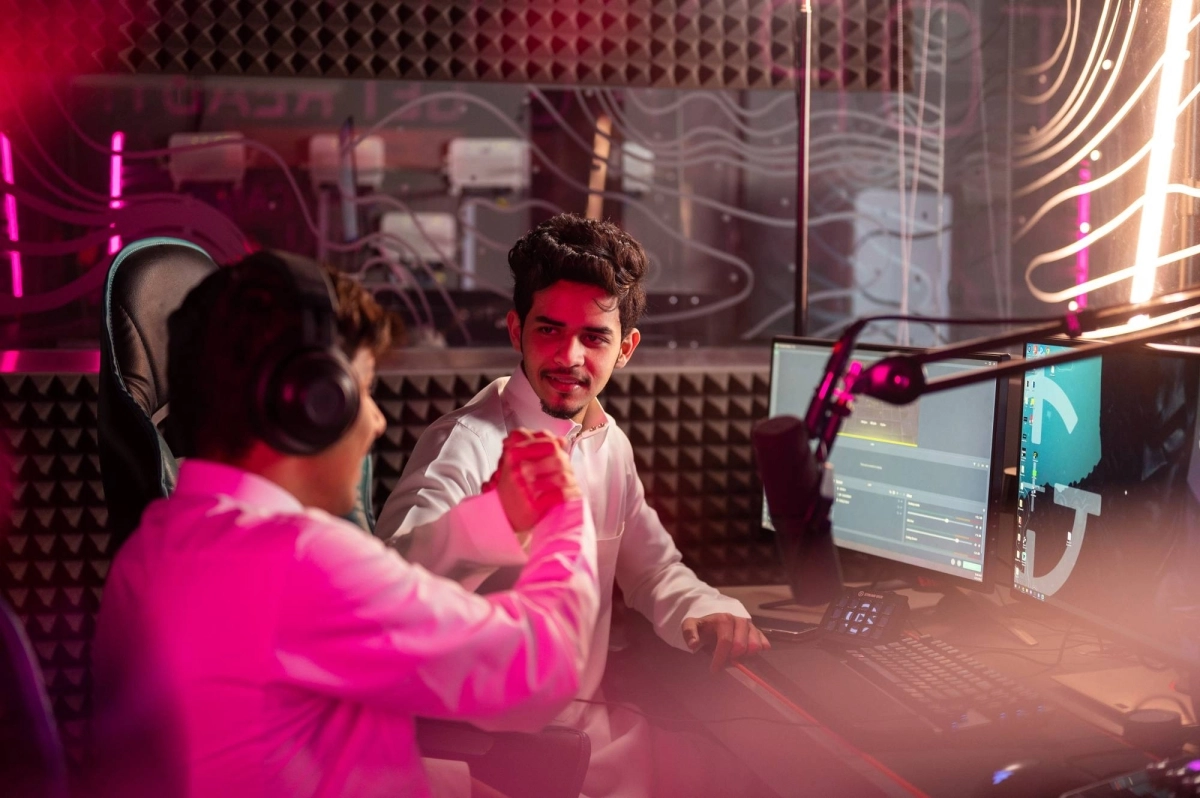 


من الألعاب الالكترونية                                           (مكة) 