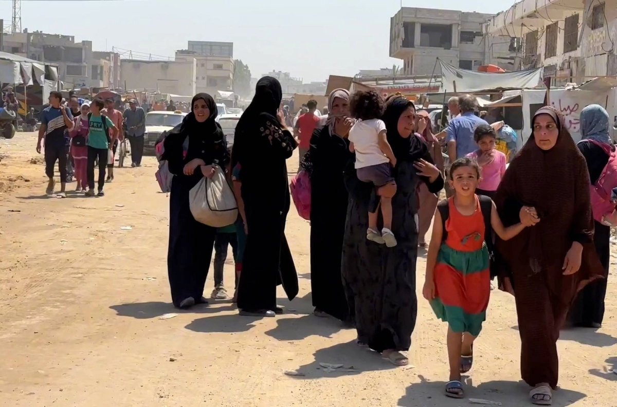 غزاويون يأملون في عودة الحياة الطبيعية (د ب أ)