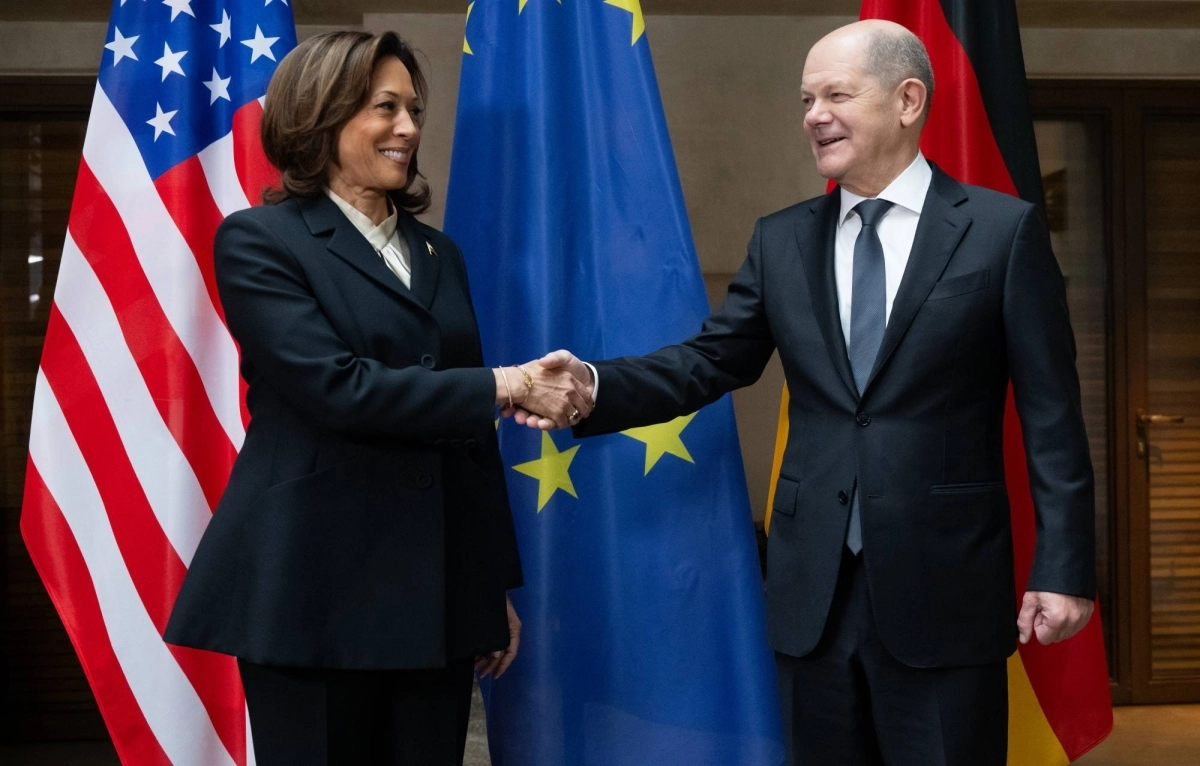 هاريس في لقاء سابق مع المستشار الألماني