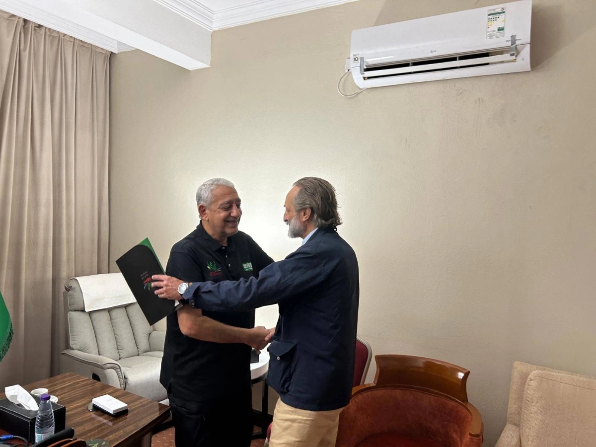 القصيبي مرحباً بالممثل المقيم للأمم المتحدة للأعمال الإنسانية جوليان هارنيس