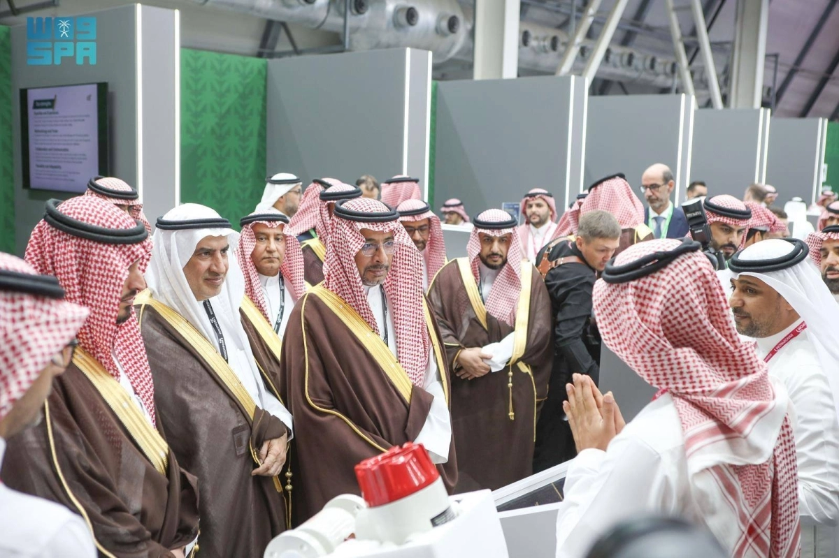 


وزير الصناعة يترأس الوفد 