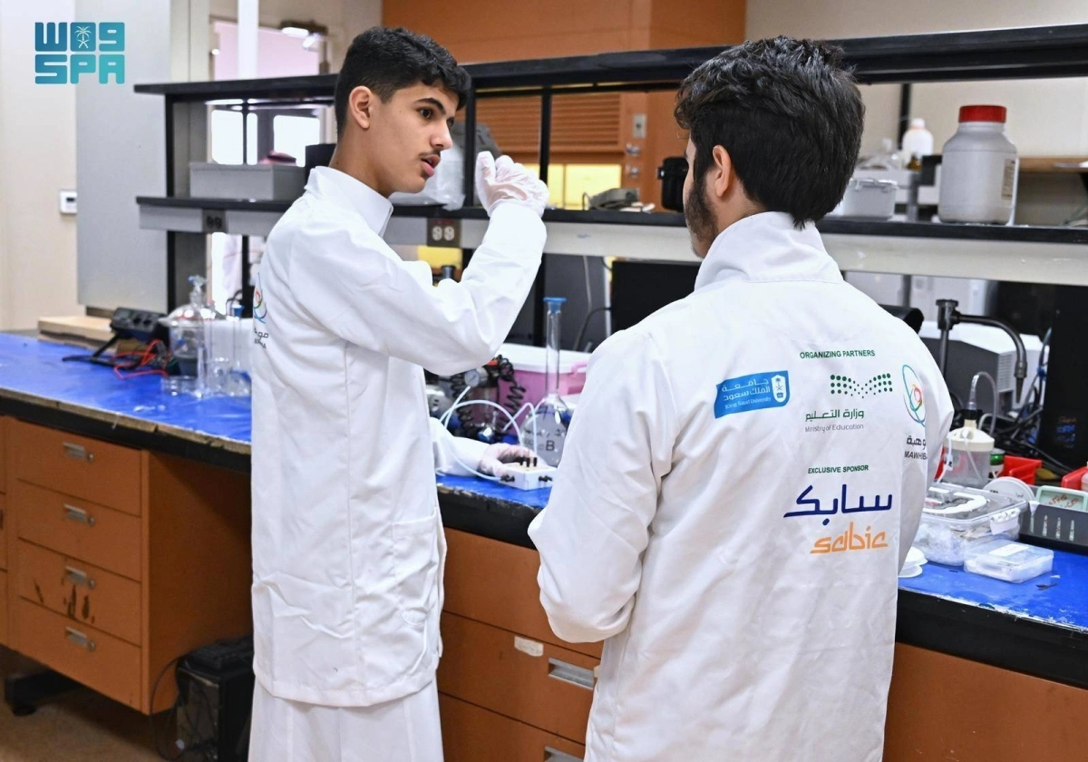 


مشاركة الطلاب في البرنامج البحثي 