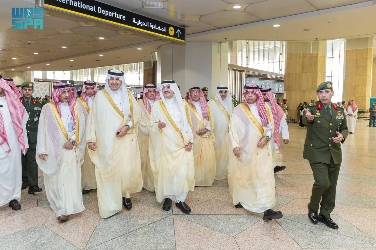 


وصول أمير الشرقية لتدشين البوابات 