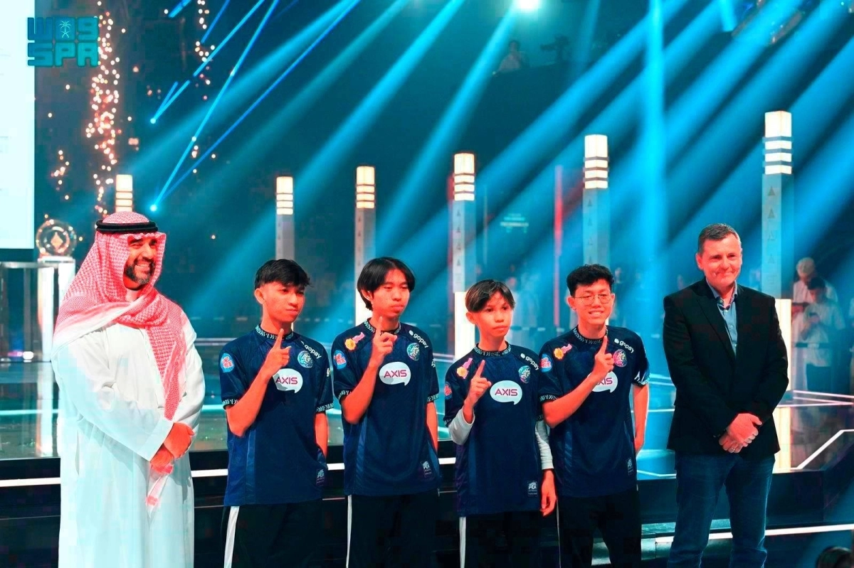 لاعبو فريق EVOS Divine