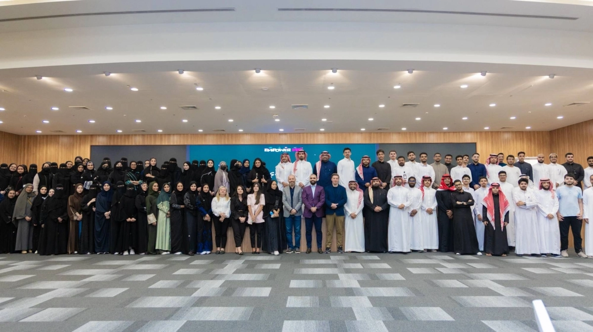 منسوبو وطلاب جامعة جدة