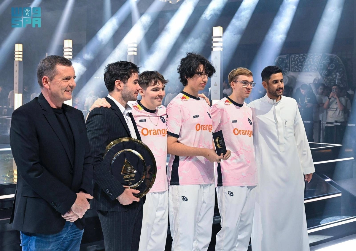 


تتويج الفريق 