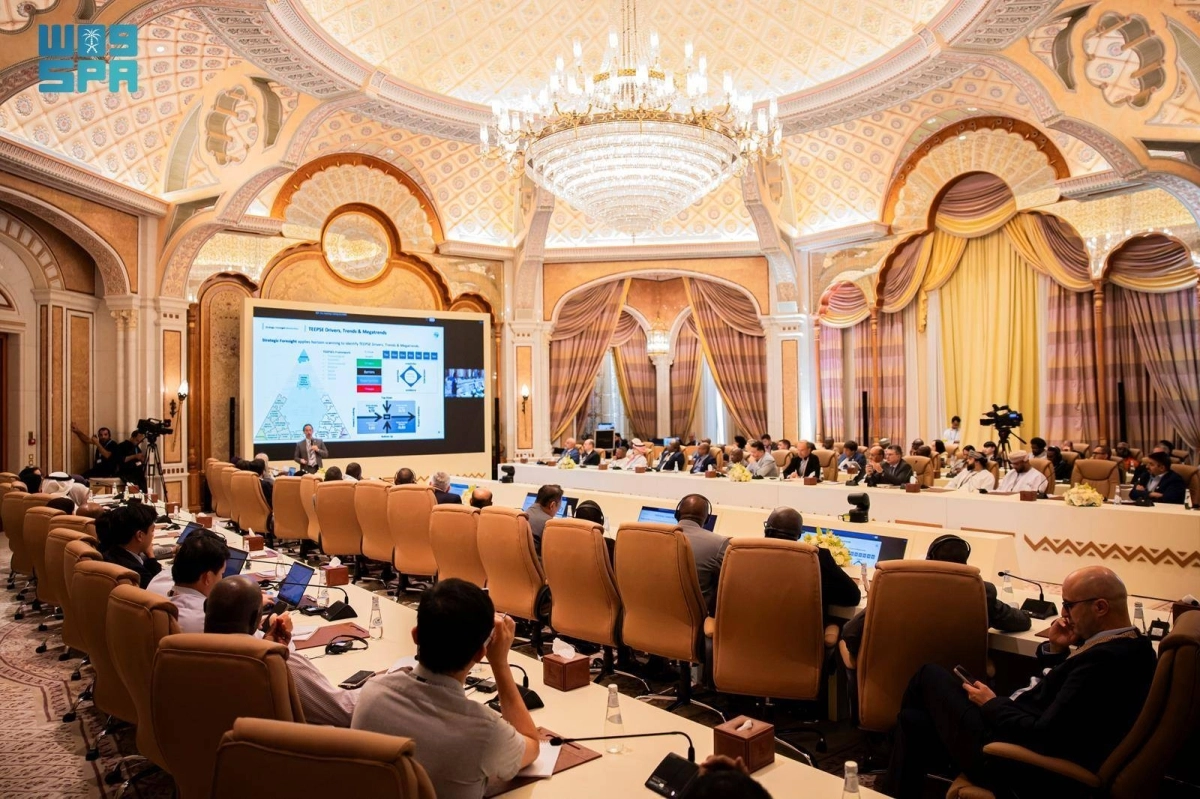 


مشاركة قادة وخبراء دوليين في البرنامج التدريبي 