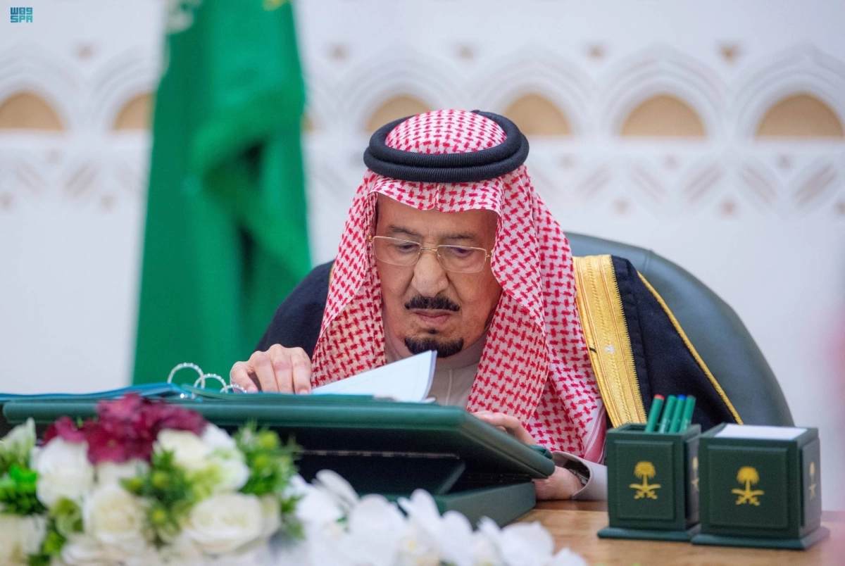 خادم الحرمين الشريفين لدى ترؤسه مجلس الوزراء