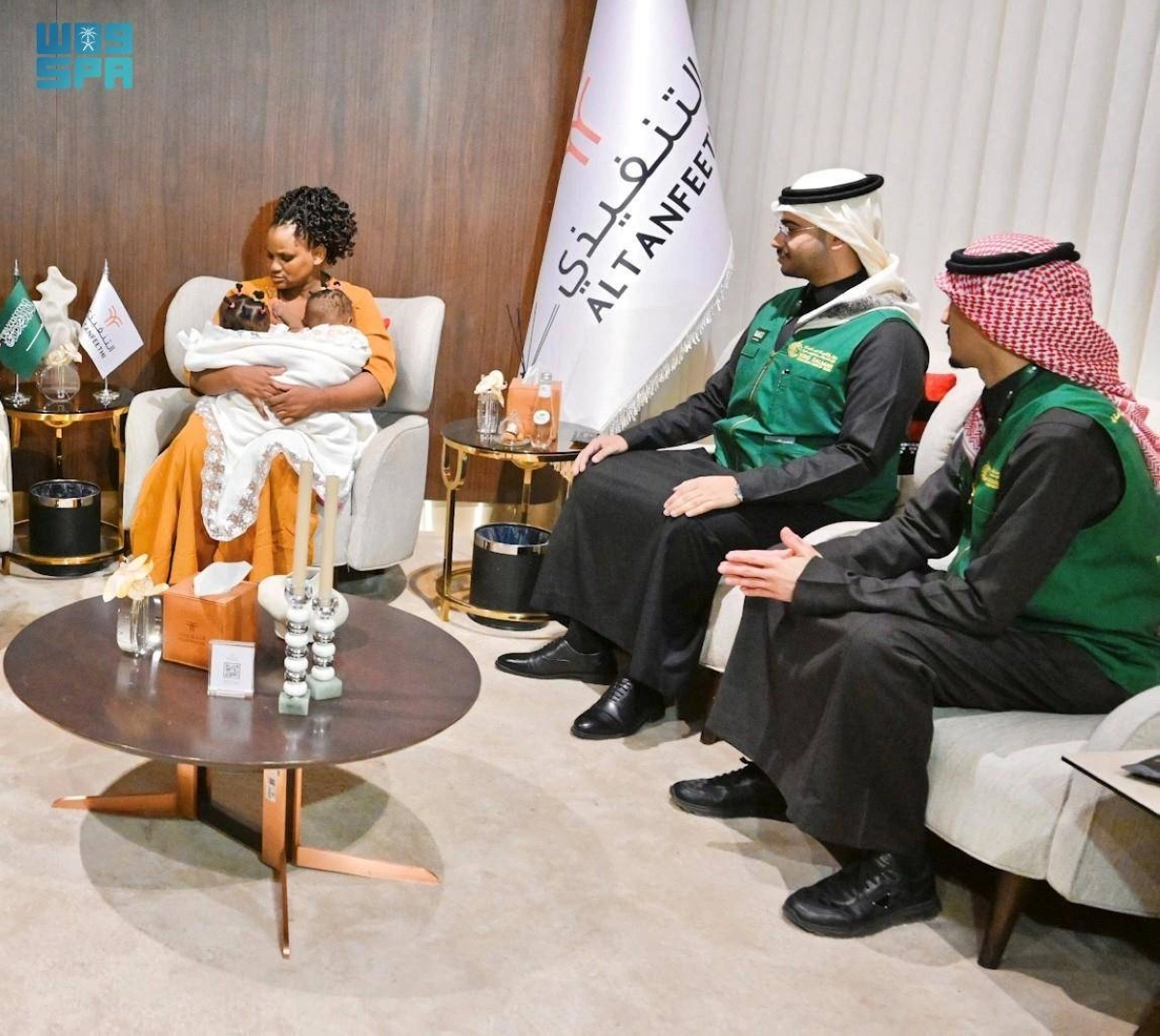 التوأم الملتصق التنزاني (لايتيينس ولوفنس)