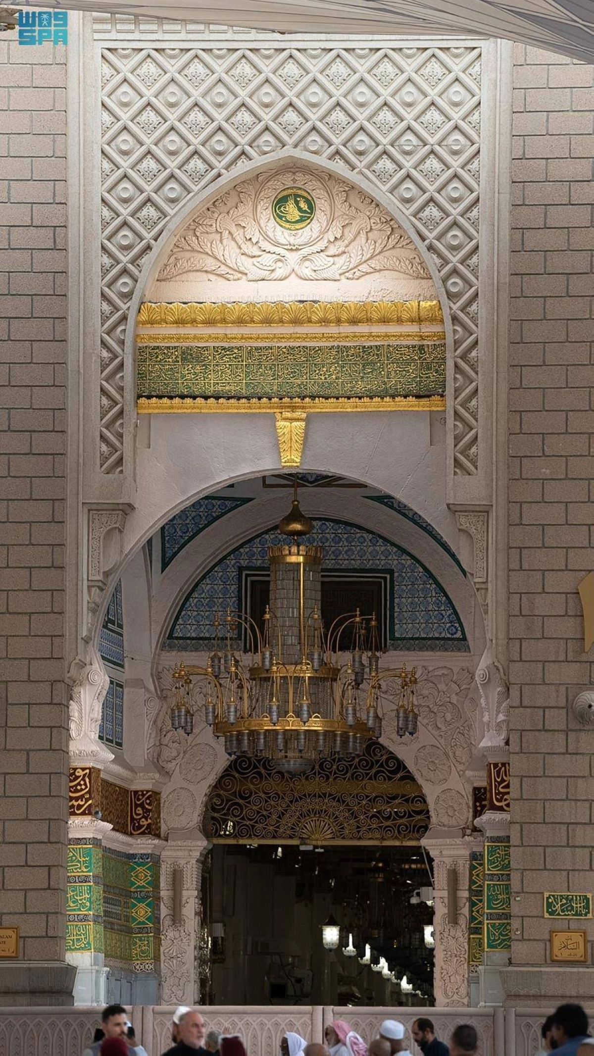 باب السلام في المسجد النبوي.. تفاصيل معمارية تعكس جمال الفن الإسلامي