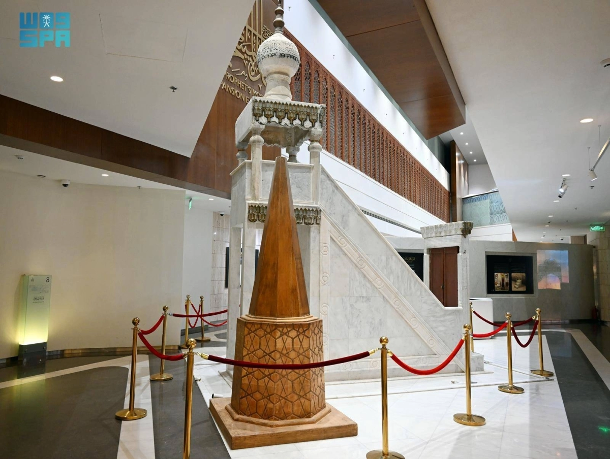 معرض عمارة المسجد النبوي يثري تجربة الزوار بالتعريف بتاريخ بنائه وتوسعاته عبر العصور