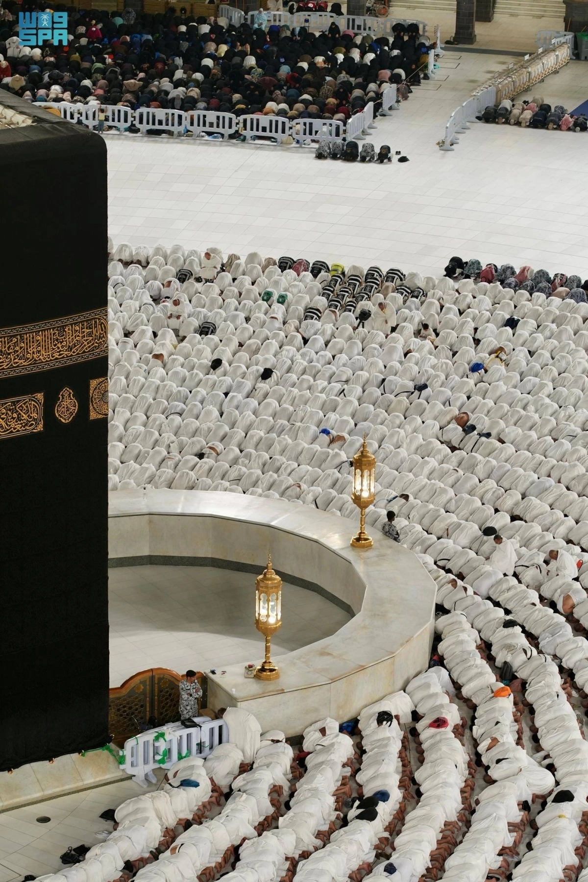 حجر إسماعيل.. المساحة التي بقيت شاهدة على تاريخ الكعبة المشرفة عبر القرون