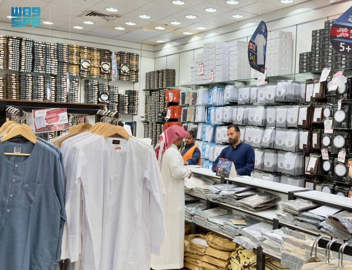 أسواق القصيم تشهد حراكا متزايدا للمتسوقين استعدادا لعيد الفطر