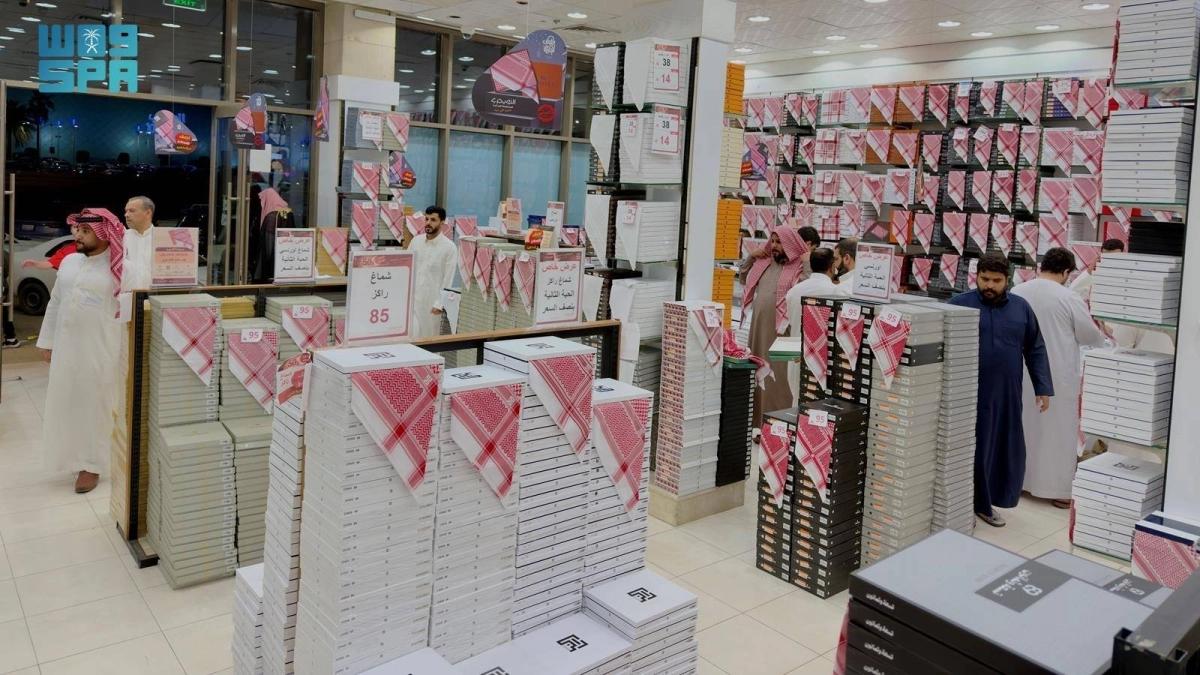 أسواق القصيم تشهد حراكا متزايدا للمتسوقين استعدادا لعيد الفطر
