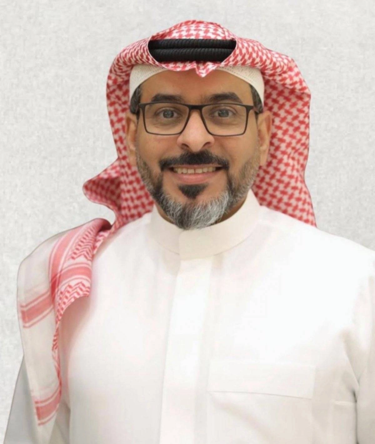 الناقد الدكتور عبدالله العقيبي